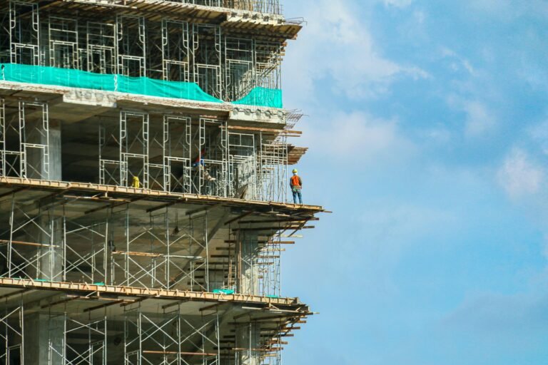 Read more about the article Cuplock scaffolding parts on rent near me – 5 Easy Ways to Get Fast & Safe Hire